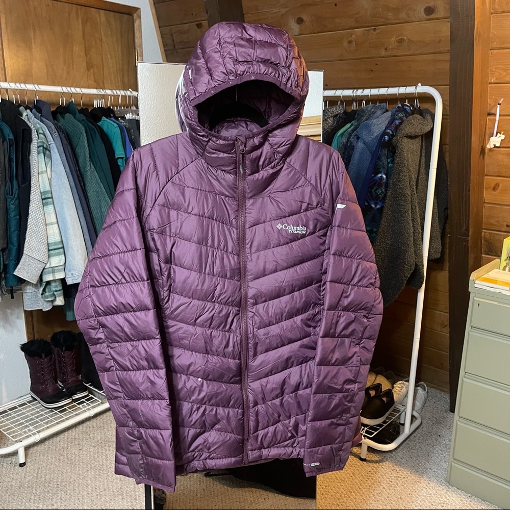 Columbia Titanium Snow Country Omni-Heat 3D Puffy Jacket - Womens Large - Purple